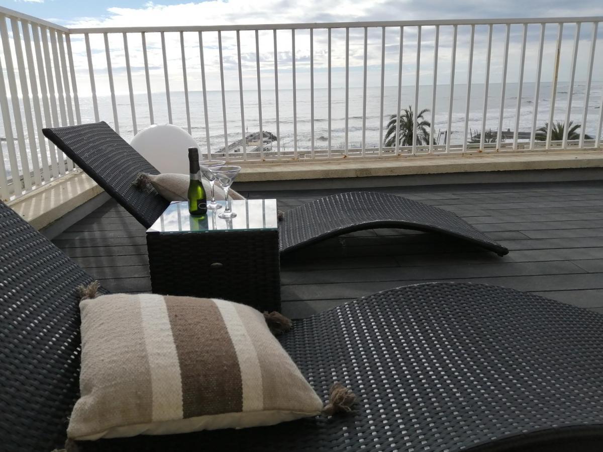 Apartmán Atico Con Fantasticas Vistas Al Mar Y La Iglesia Sitges Exteriér fotografie